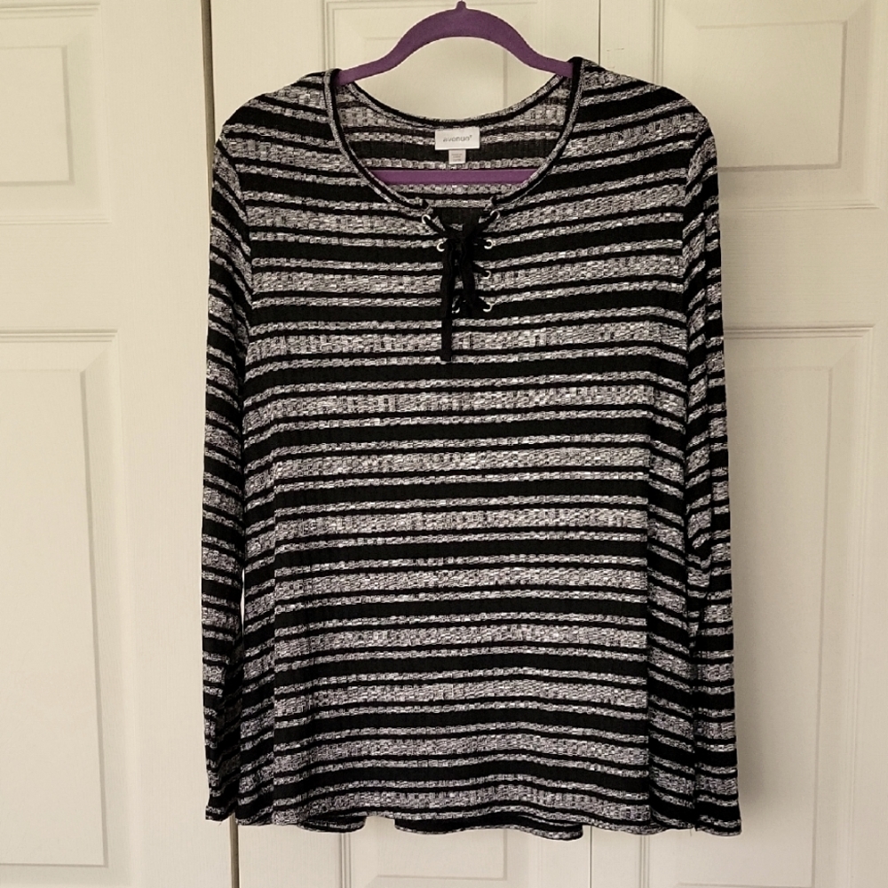 Avenue Womens Size 18/20 Striped Black and White Long Sleeve Top